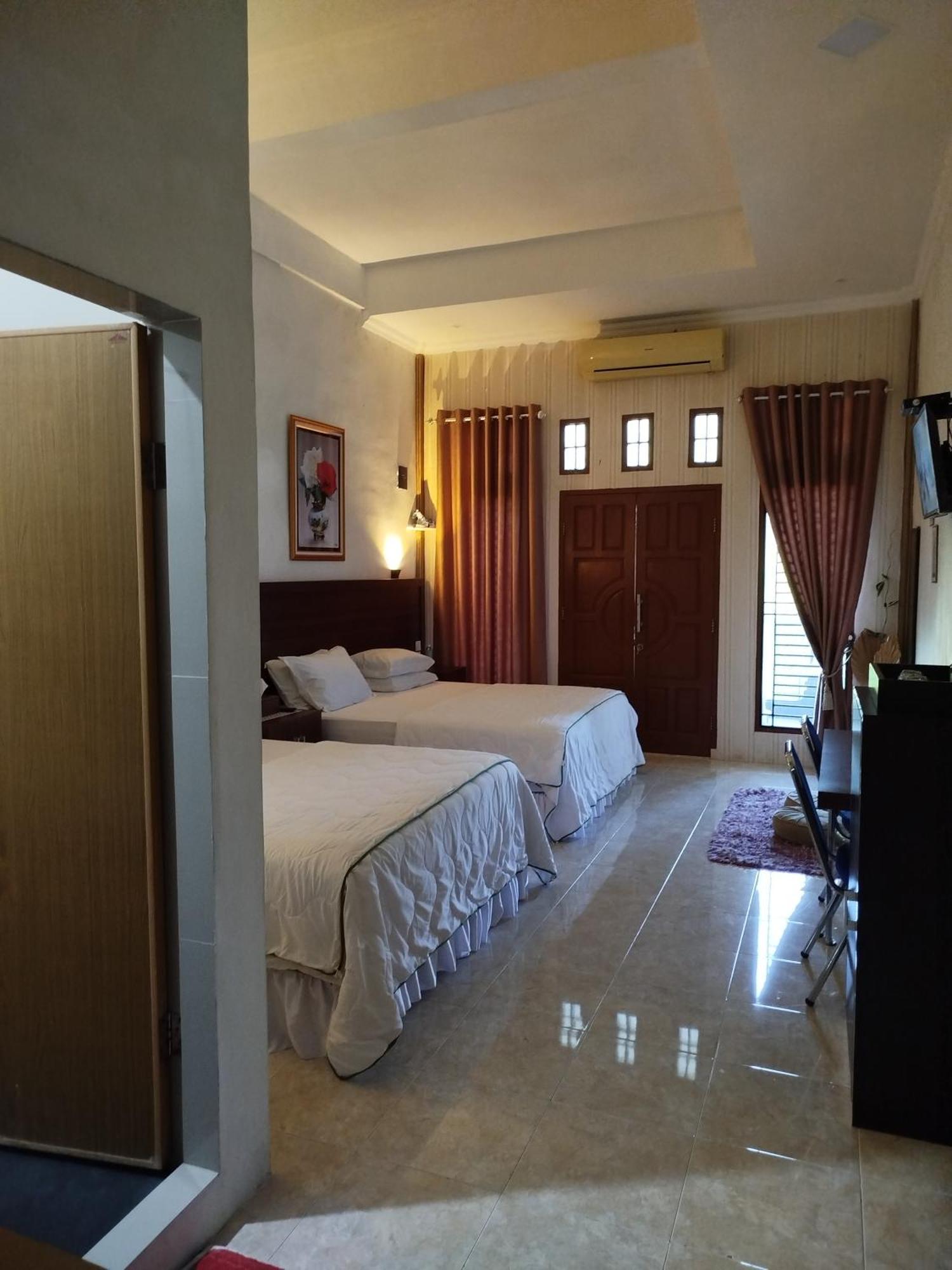 Kana Hasya Homestay "Rumoh Jamee" Meulaboh ภายนอก รูปภาพ