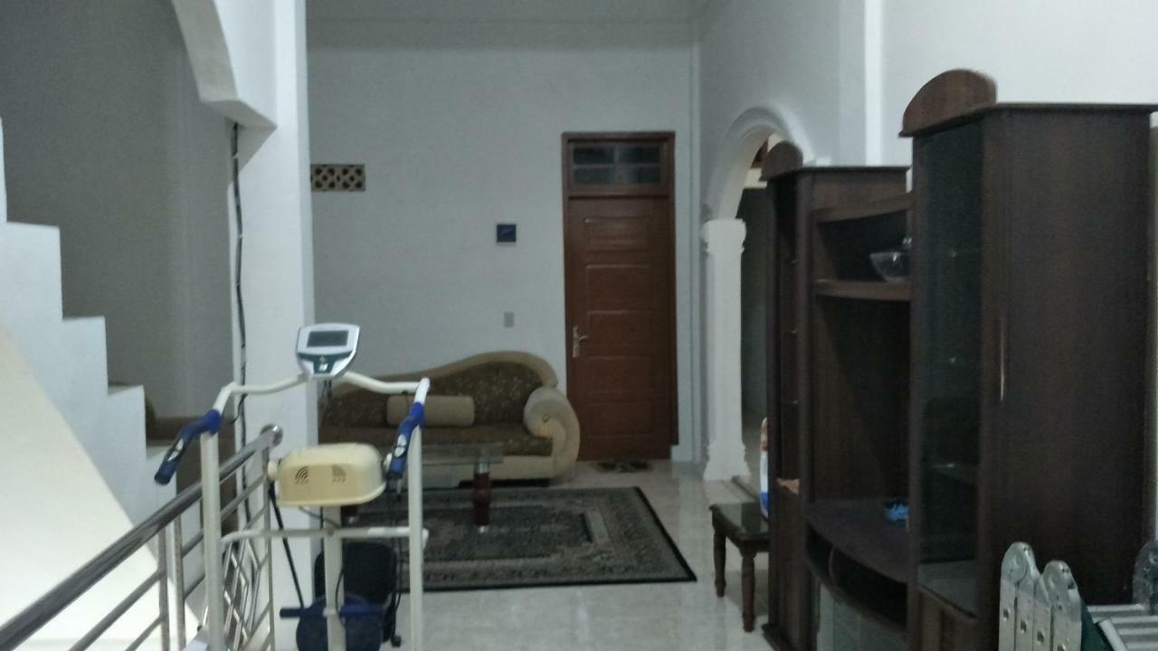 Kana Hasya Homestay "Rumoh Jamee" Meulaboh ภายนอก รูปภาพ